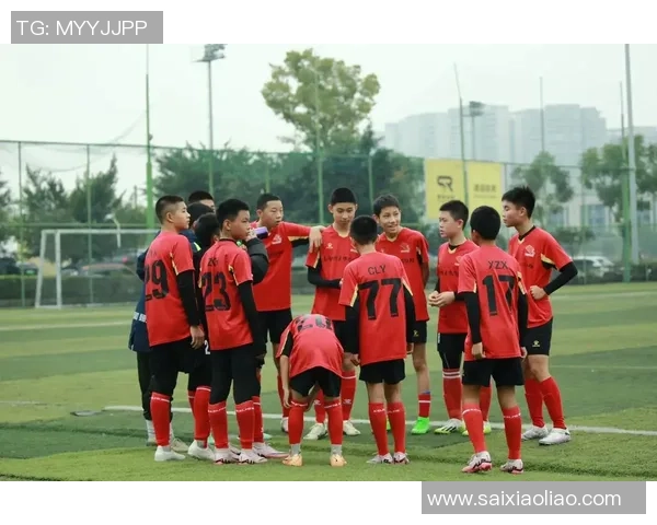 足球明星挑球过人技巧揭秘助你提升球场表现与个人魅力